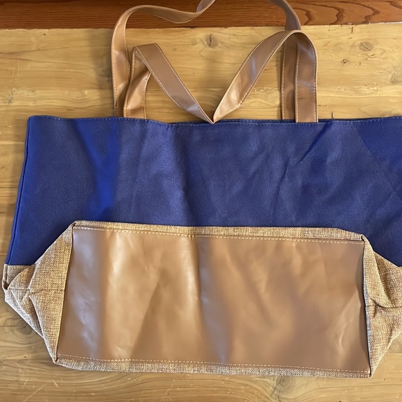 CRE initial burlap tote - Picture 3 of 4